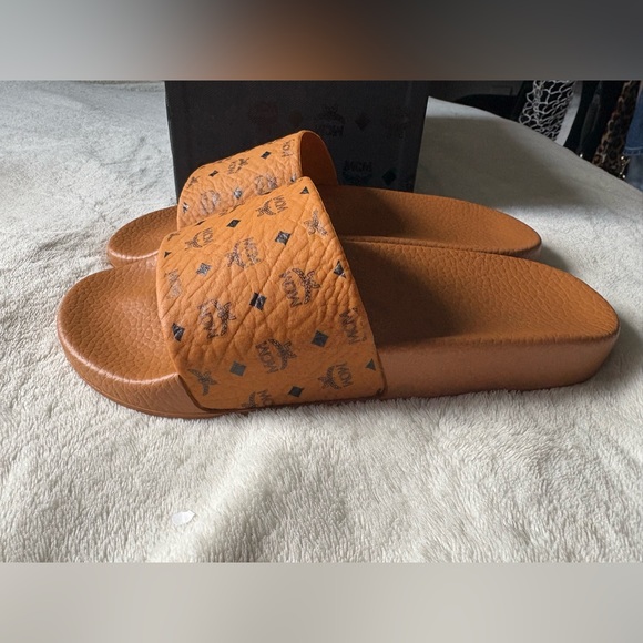 MCM Women's Tan Slide Sandals - Picture 9 of 14